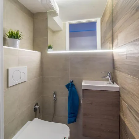 Perfect Chic Downtown Loft - E1 Apartment